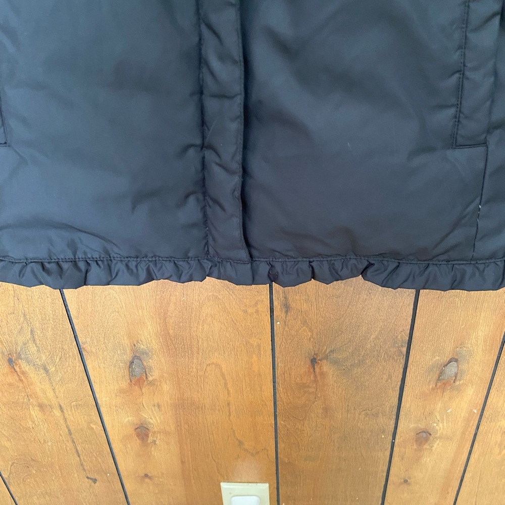 Women's Black Short Puffer Jacket with Stand Collar - Picture 4 of 9